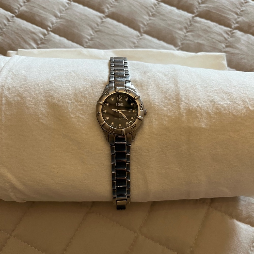 Roots ladies watch